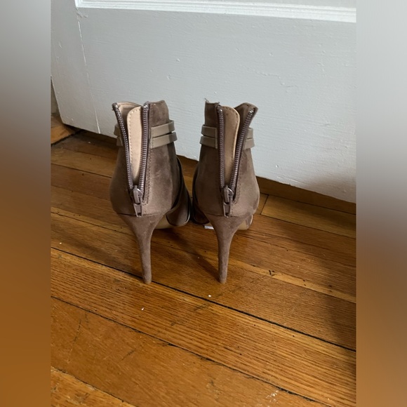 Journee Collection stiletto peep toe booties - Picture 4 of 7